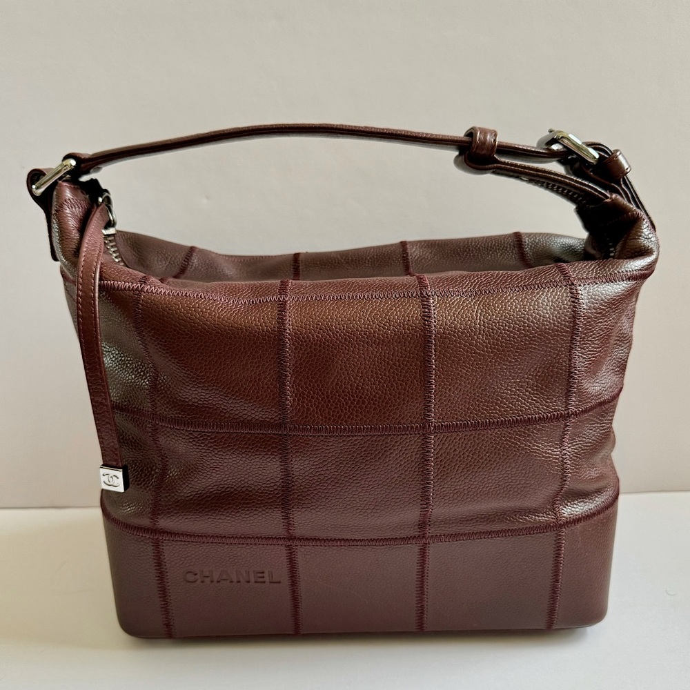Authentic Vintage Chanel Purple Caviar Leather Large Square Stitch Handbag